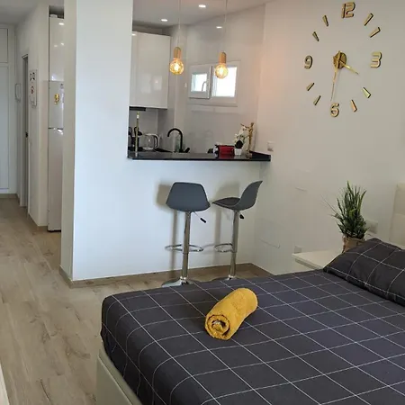 Comfortable Studio In Marbella With Sea Views Buitenkant foto